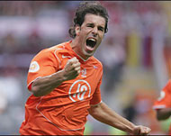 Scoring screamers: van Nistelrooyhas all the motivation he needs