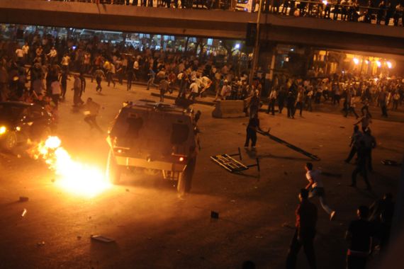 Copts clash with security forces in Cairo protest (2)