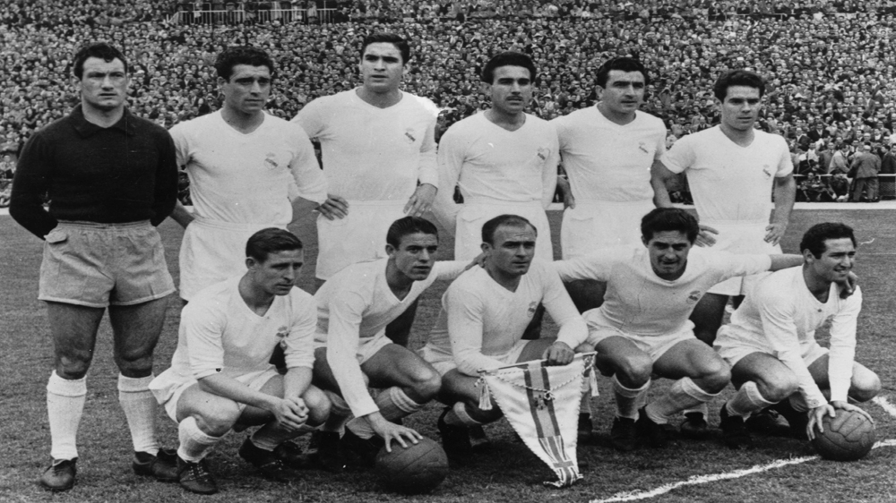 The Real Madrid team ahead of their European Cup semi-final against Manchester United on April 13, 1957 [Getty images]
