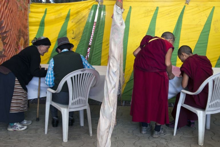 Tibetans vote