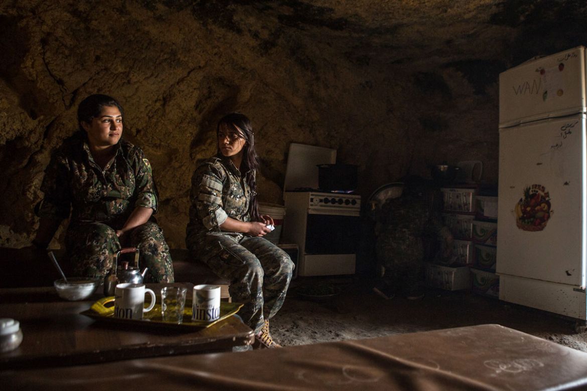 YPJ women kurdish fighters/Please Do Not Use