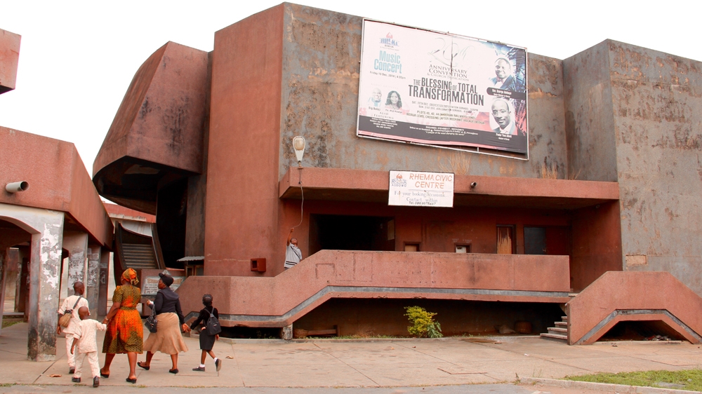 Like so many others in Ibadan, Cinema Baba Sala is no longer in use [Femke van Zeijl/Al Jazeera]