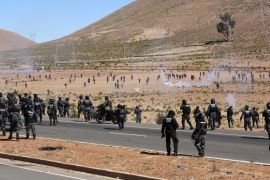 Bolivian miners protest to show opposition to the Mining act