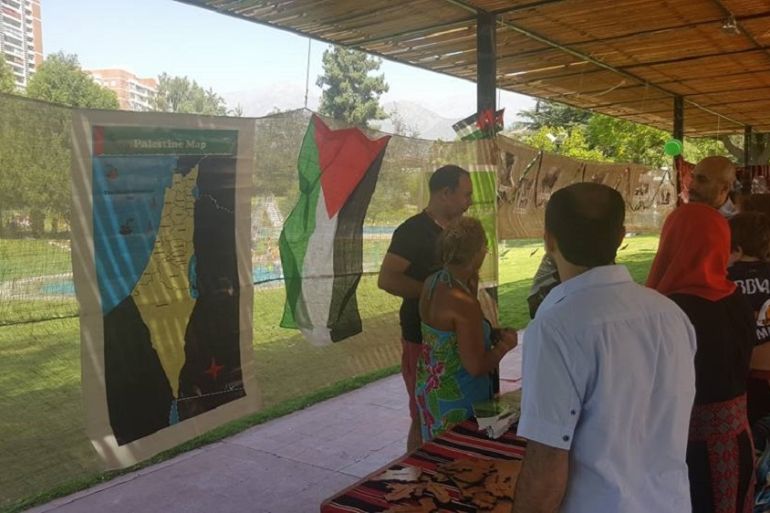 Palestinians in Santiago participate in exhibition for palestine