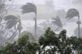 Tropical Cyclone Debbie batters eastern Australia