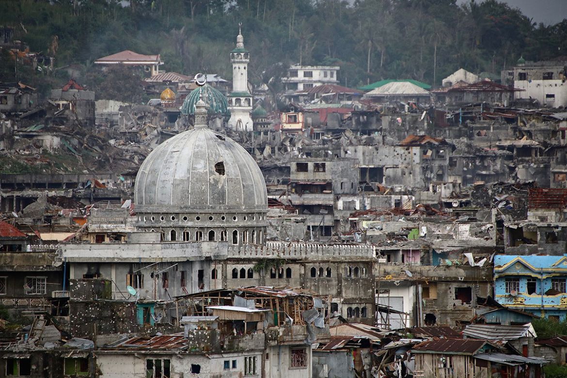After five months of aerial bombardments and close-quarter fighting between ISIL and government forces, the city of Marawi lies in ruins. The government estimates it will take more than $1 billion to