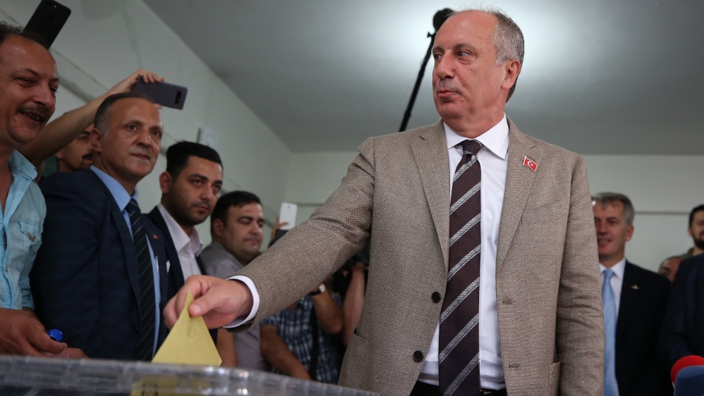 Republican People's Party's presidential candidate Muharrem Ince vowed change at giantÂ rallyÂ in opposition stronghold Izmir last week [Anadolu]