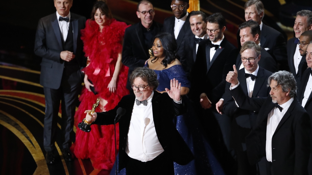 Peter Farrelly accepts the Best Picture award for Green Book [Mike Blake/Reuters]
