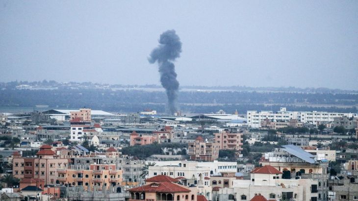 Smoke rises following an Israeli airstrike in the southern Gaza Strip March 25, 2019. REUTERS/Ahmed Zakot