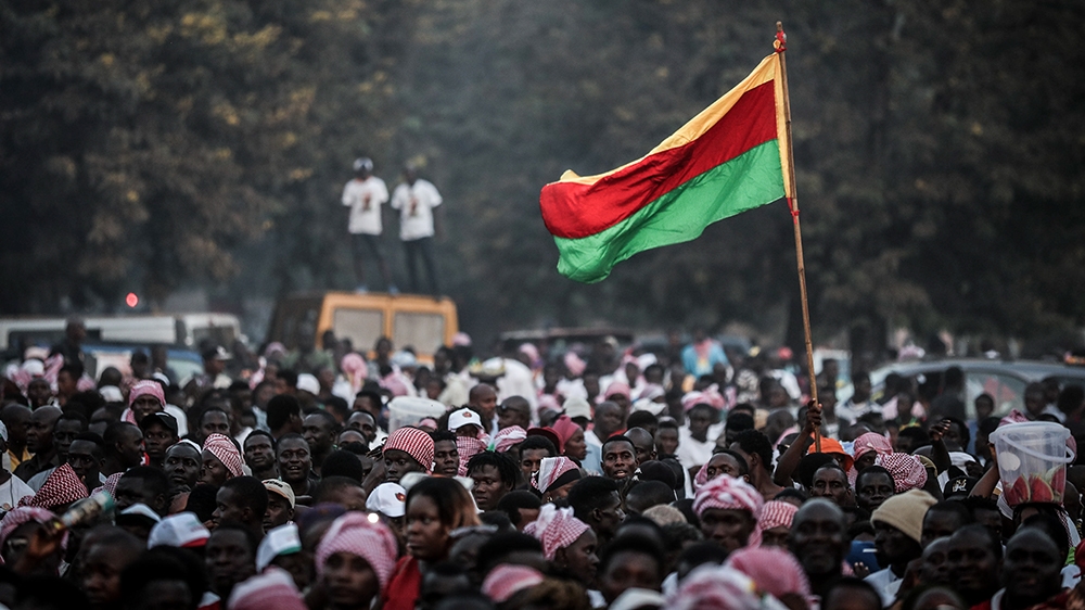 Suporters of former head of the Guinean Government and presidential candidate supported by the Movement for Democratic Alternation (Madem- G15), Idrissa Djalo during a rally in Bissau, Guinea-Bissau, 