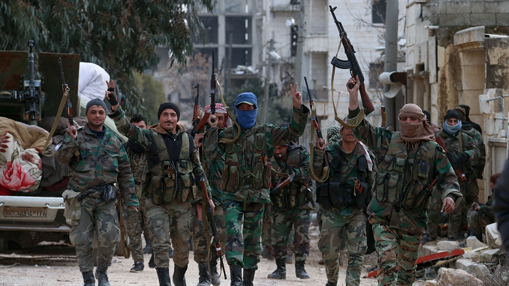Members of the Syrian army deploy in the al-Rashidin 1 district, in Aleppo's southwestern countryside, on February 16, 2020. - Syrian regime forces made new gains in their offensive against the last m