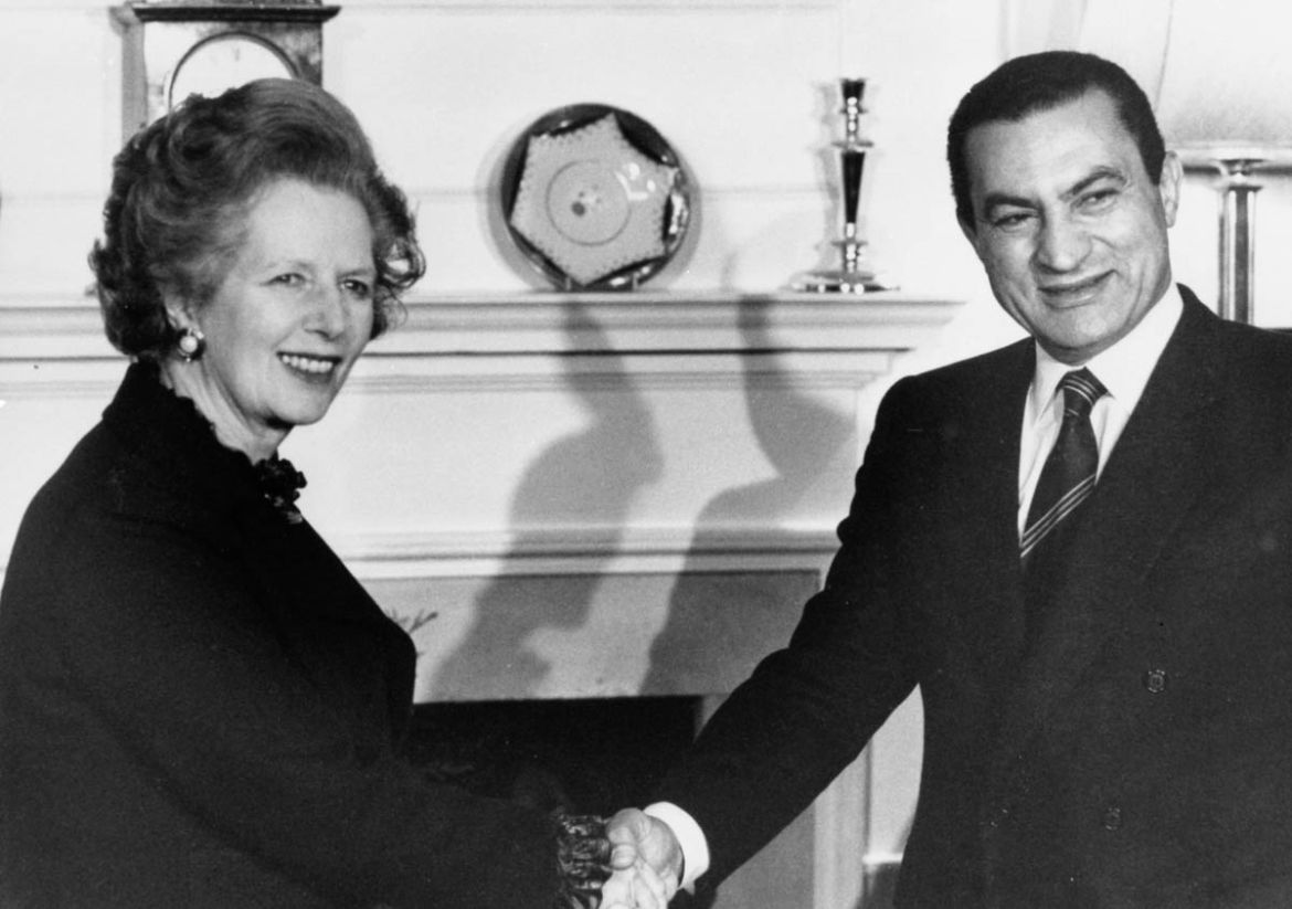 Britain''s Prime Minister Margaret Thatcher greets Egypt''s President Hosni Mubarak inside 10 Downing Street, London on March 14, 1985 where they had talks. REUTERS/Roy Letkey - GF2DURFJZIAF