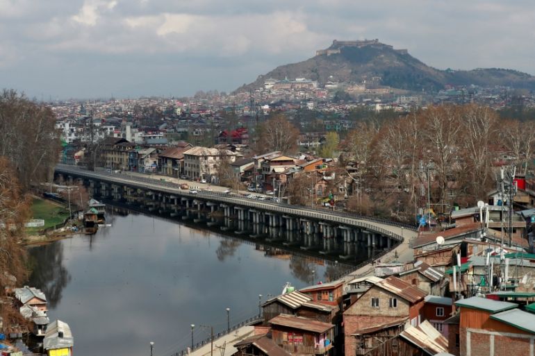 A view shows empty roads after India launched a 14-hour long curfew to limit the spreading of coronavirus disease (COVID-19) in the country, in Srinagar, March 22, 2020. REUTERS/Danish Ismail