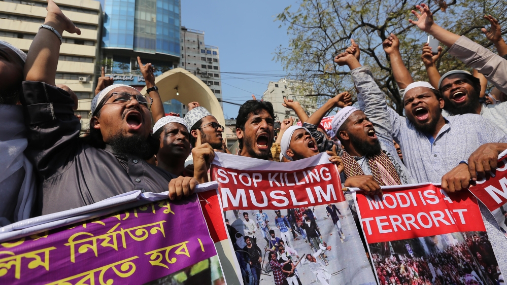 Islamic parties of Bangladesh protested over the communal clashes going on in New Delhi, the capital of neighbouring India, over the new citizenship law. Hundreds of men gathered at the north gate of 
