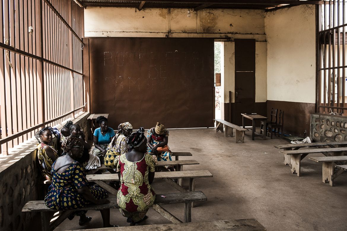 Women charged of sorcery waiting inside Bimbo’s prison, Bangui. In Bimbo’s prison more than 85% of the prisoners are charged of witchcraft. It’s a very common thing that women accused of sorcery ask t