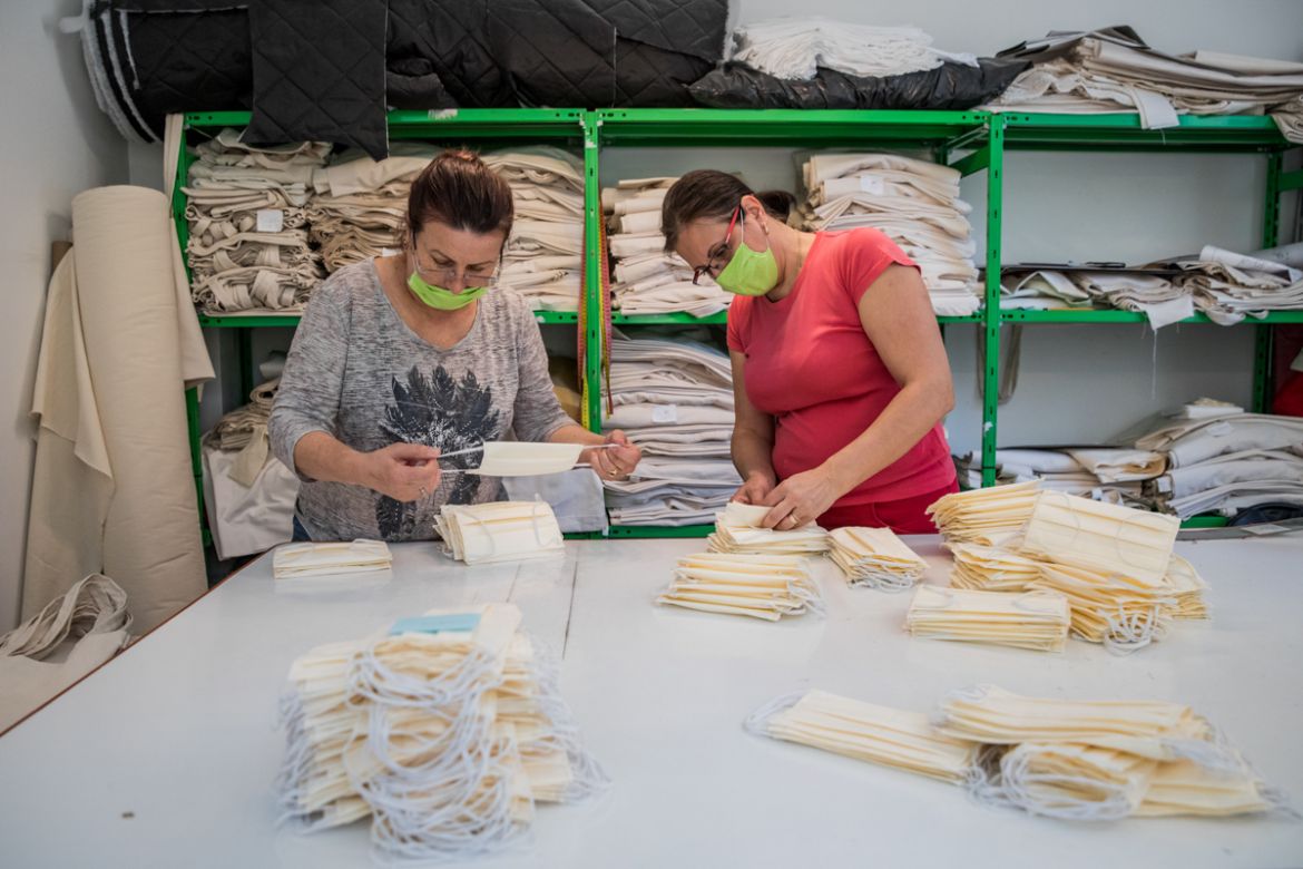 “There is still demand”, says Andreea Savin. “We have 1700 masks on our waiting list. Hospitals, ministry of interior personnel, they are waiting for them.”