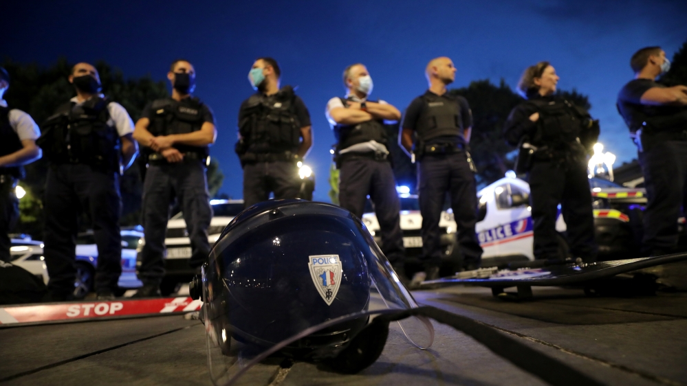 Police officers demonstrate against French Interior Minister Christophe Castaner's reforms in Nice
