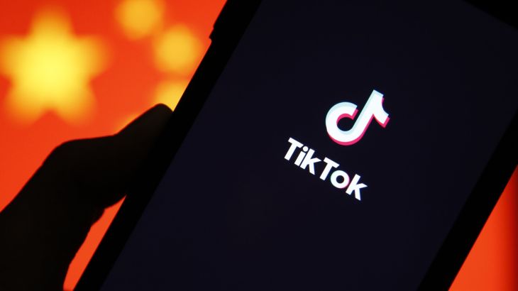 TikTok logo with Chinese flag