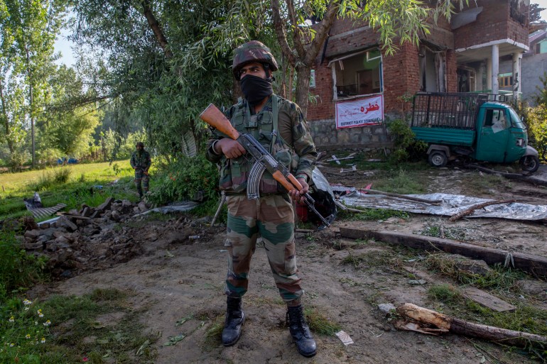 Indian army soldier in the outskirts of Srinagar, Indian controlled Kashmir