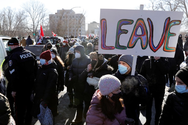 People take part in a counter-protest against the 'Freedom Convoy' in Ottawa