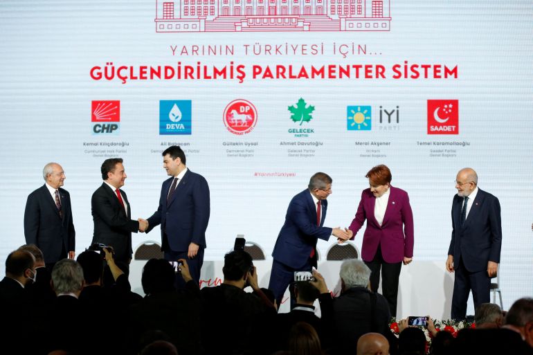 Turkish opposition leaders sign a roadmap to return to parliamentary democracy