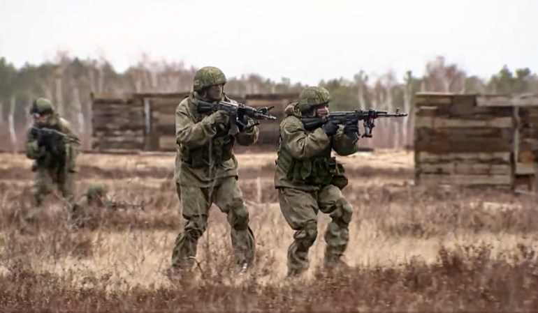 Soldiers practice at the Obuz-Lesnovsky training ground during the Union Courage