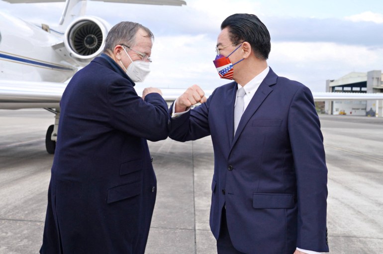 Mike Muller being greeted by Taiwan's Foreign Minister Joseph Wu