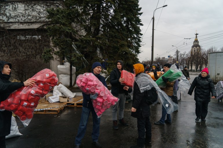 Dnipro volunteers hard at work to help those under Russian attack