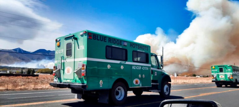 Wildfire firefighters known as 'hot shots' rushed to contain the 'Tunnel Fire' in Arizona.