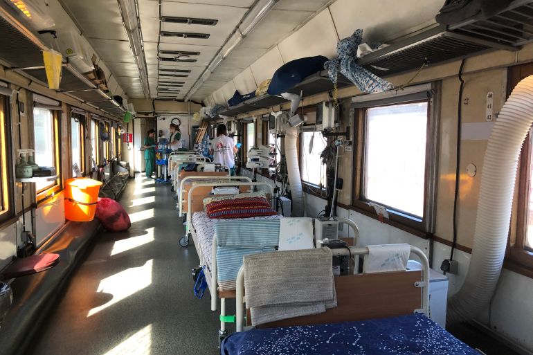 A photo of an intensive care unit on a train.