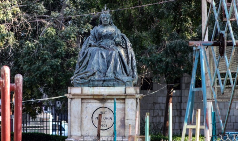 A picture shows a statue of Britain's Queen Victoria at a park in the southern Yemeni city of Aden, on March 3, 2022.