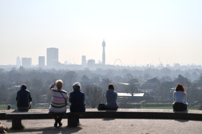 London skyline high air pollution warning