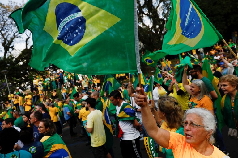 bolsonaro protesters yellow jersey
