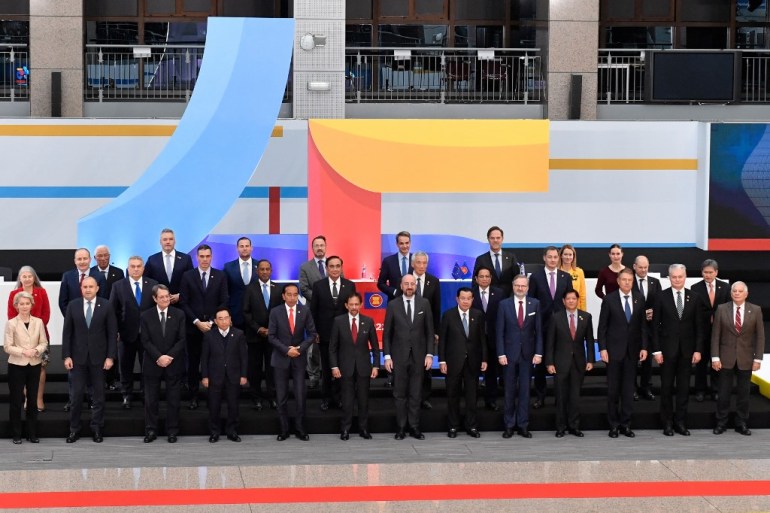 Heads of State pose for a family picture at the EU-ASEAN summit