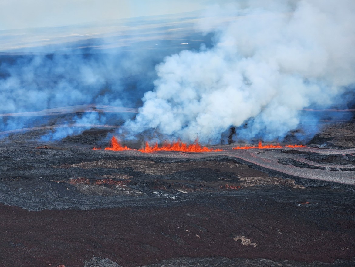 Lava fountains on the Northeast Rift Zone