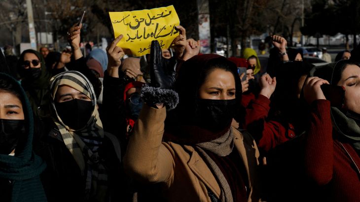 Afghan women protest.