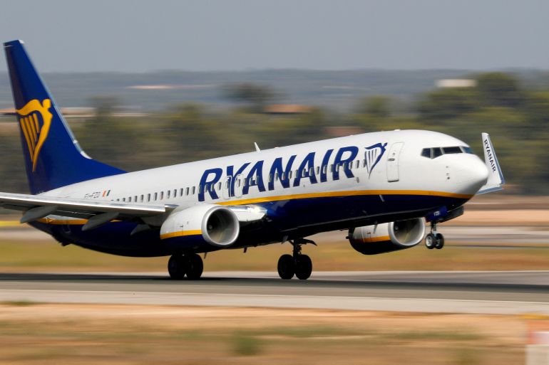FILE PHOTO: A Ryanair Boeing 737-800 airplane takes off from the airport in Palma de Mallorca, Spain, July 29, 2018. REUTERS/Paul Hanna//File Photo