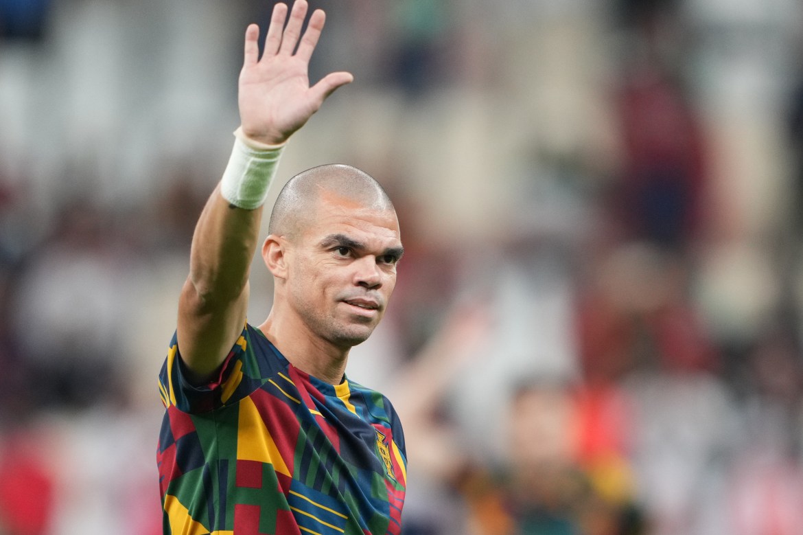 Pepe salutes fans during warm-up.