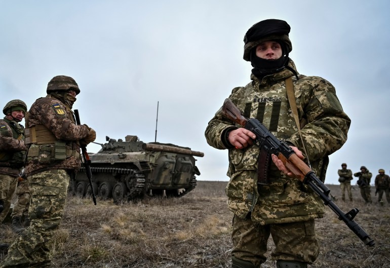Ukrainian service members