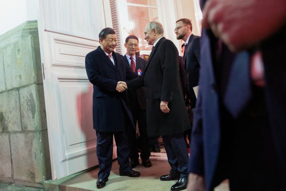 Vladimir Putin bids farewell to Xi Jinping