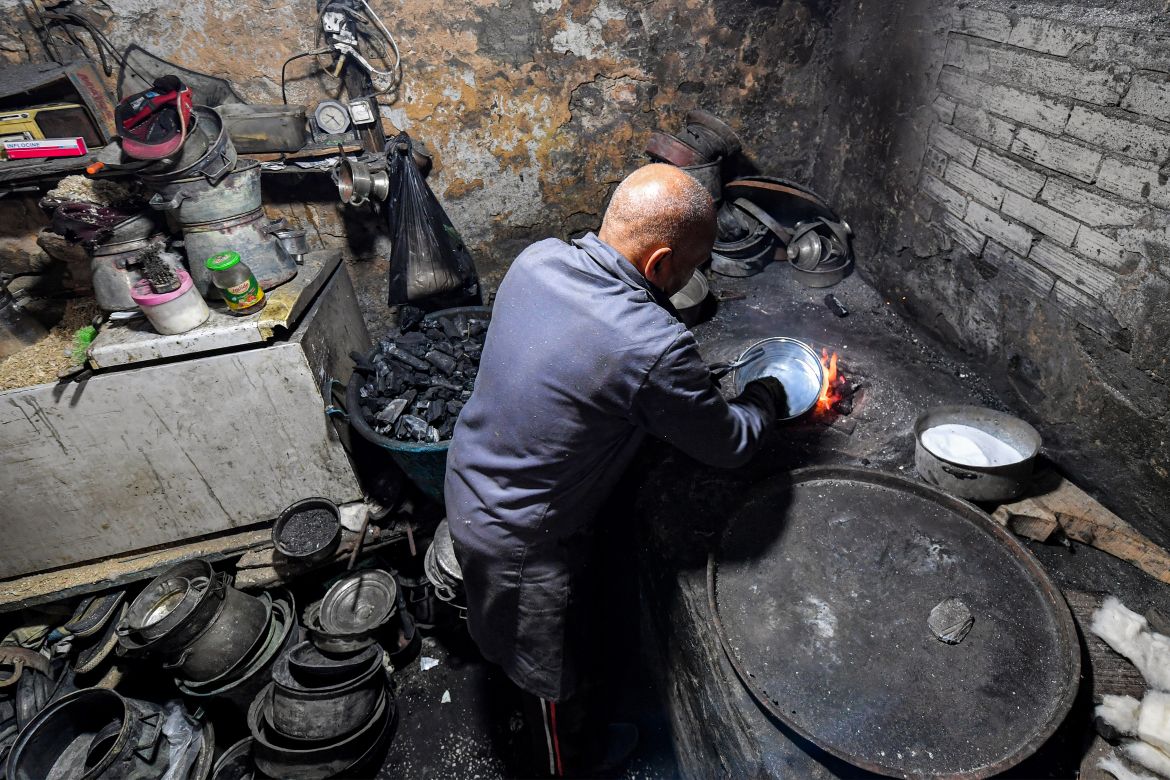Tunisian coppersmiths bring fresh shine to Ramadan