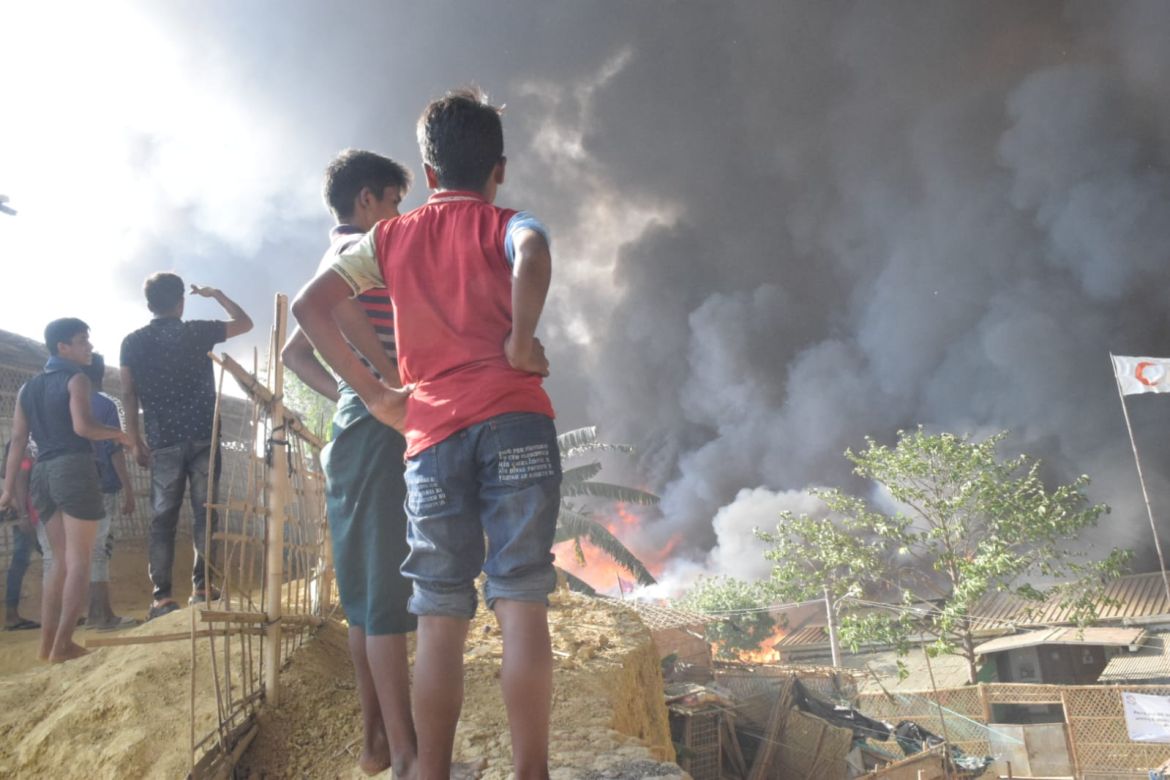 Rohingya refugee camp fire