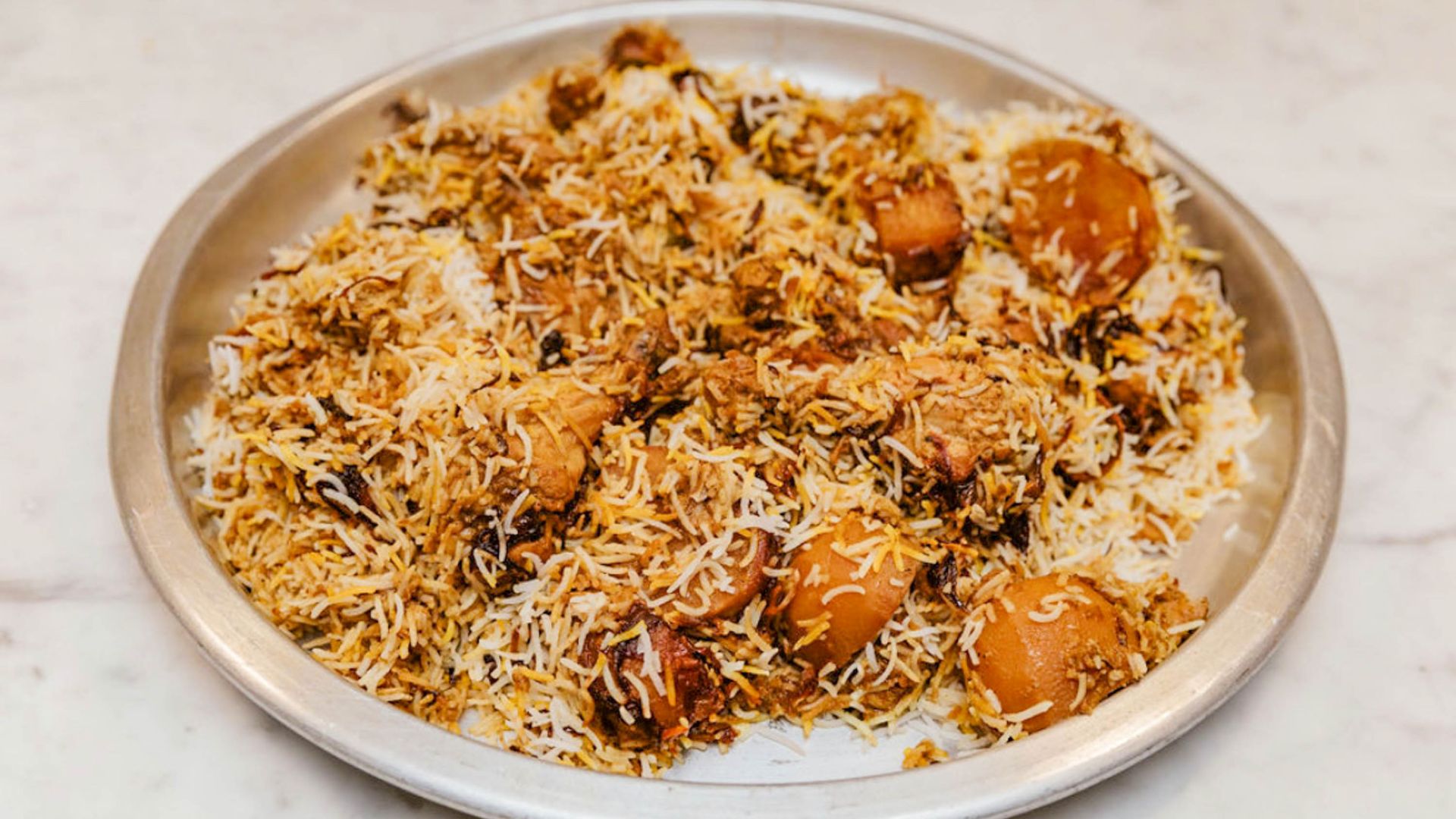 Chicken zorbiyan served on a plate