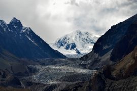 Gilgit Baltistan, sometimes referred to as the land of glaciers, has frequently seen avalanches and snow landslides in recent years due to climate change [File: Abdul Majeed/AFP]