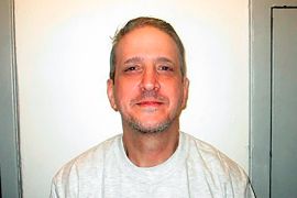 A photo of Richard Glossip on death row