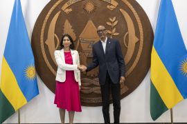 Rwandan President Paul Kagame (R) receives the visiting British Home Secretary Suella Braverman (L) in Kigali, Rwanda on March 19, 2023 [Presidency of Rwanda/Anadolu Agency]