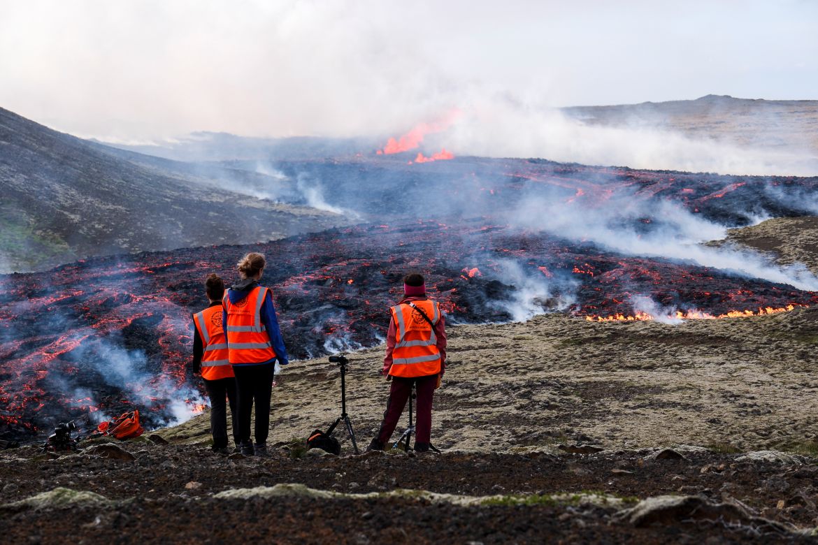 volcanic eruption near Litli Hrutur, south-west of Reykjavik