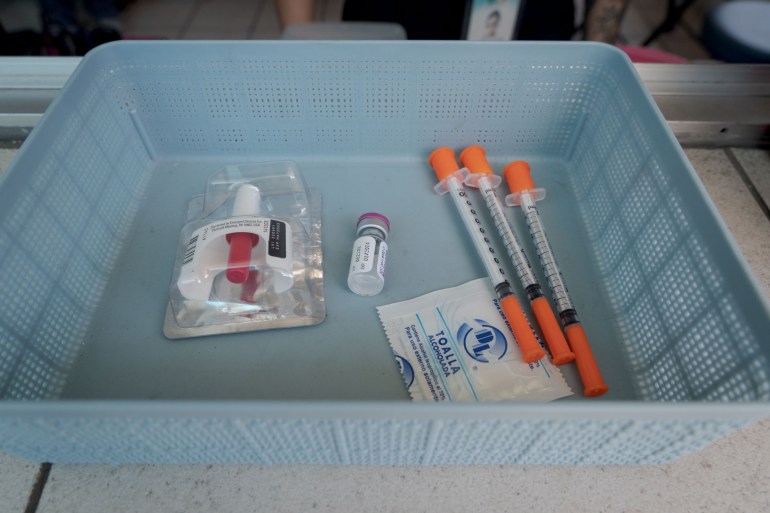 A health kit with Naloxone and other drugs