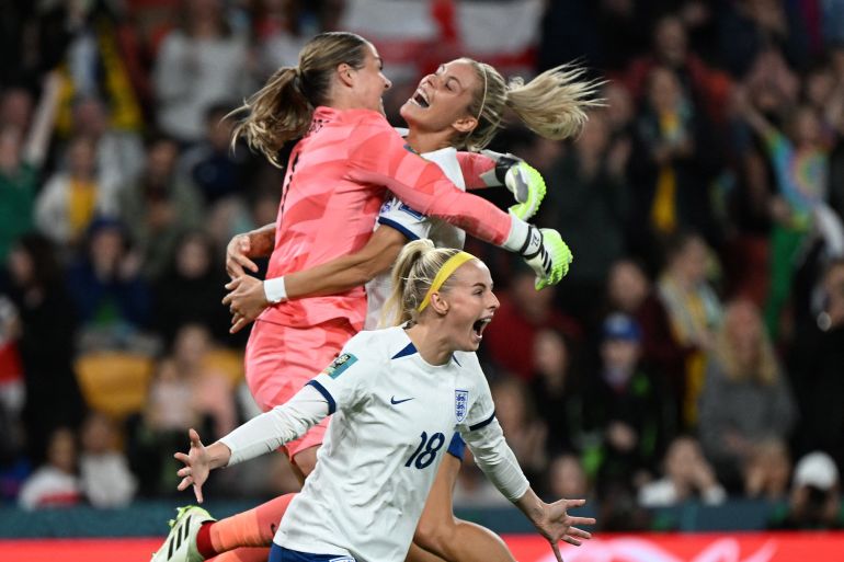 England's Rachel Daly, Mary Earps and Chloe Kelly celebrate after England progress to the quarter finals