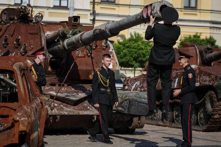 Young military cadets visit an exhibition displaying destroyed Russian military vehicles, amid Russia's attack on Ukraine, in Kyiv, Ukraine September 29, 2023. REUTERS/Gleb Garanich